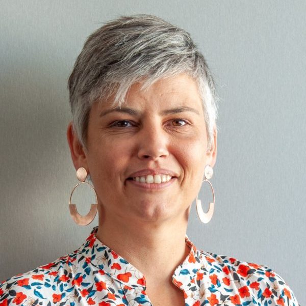 Portrait de Stéphanie DEBOT, référente formations chez IRUP